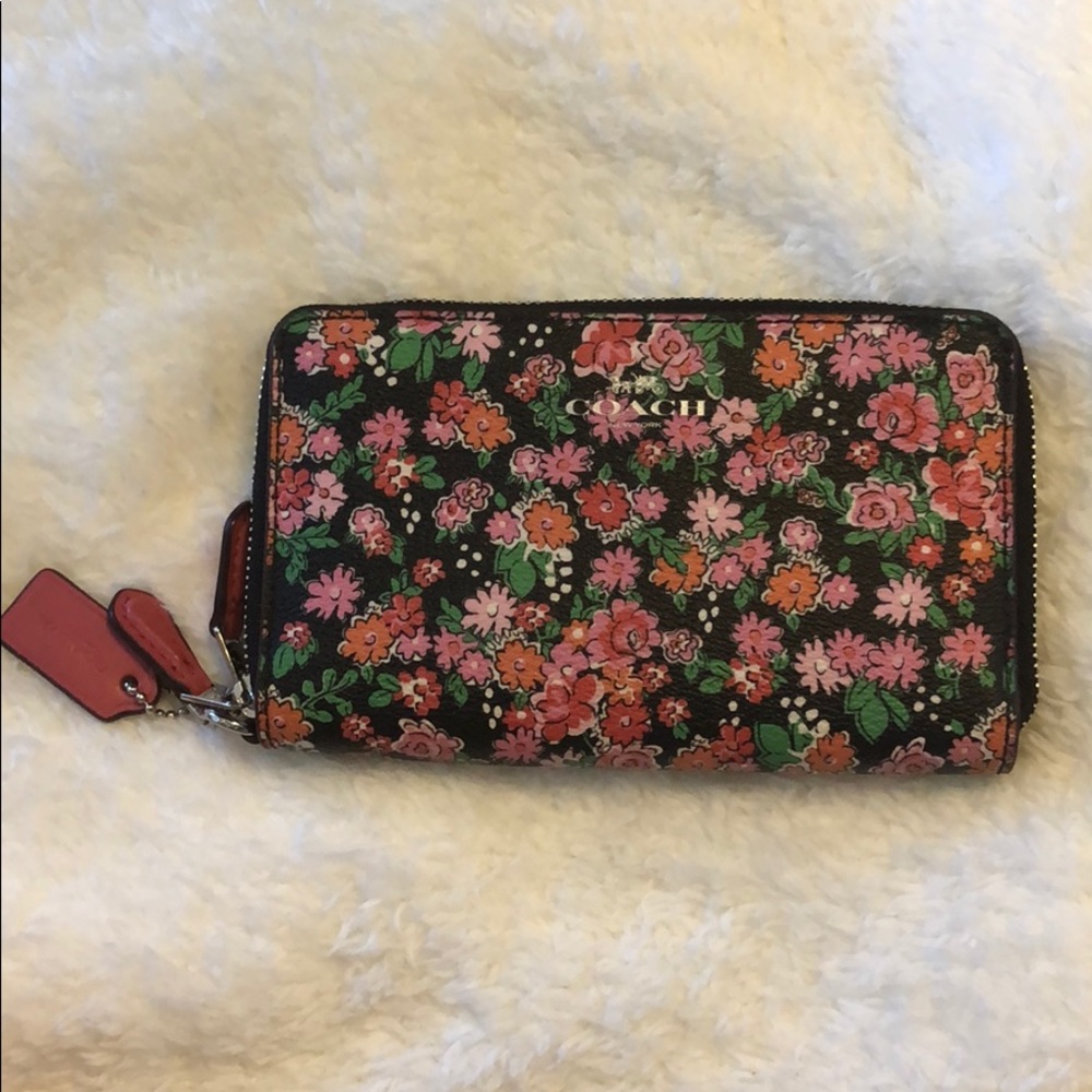 Coach wallet floral